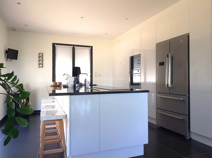 Image No.5-3 Bed House for sale