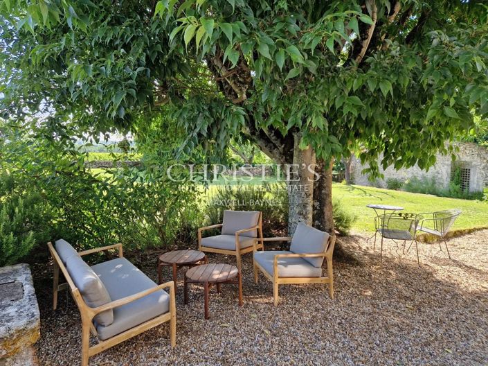 Image No.3-4 Bed House for sale