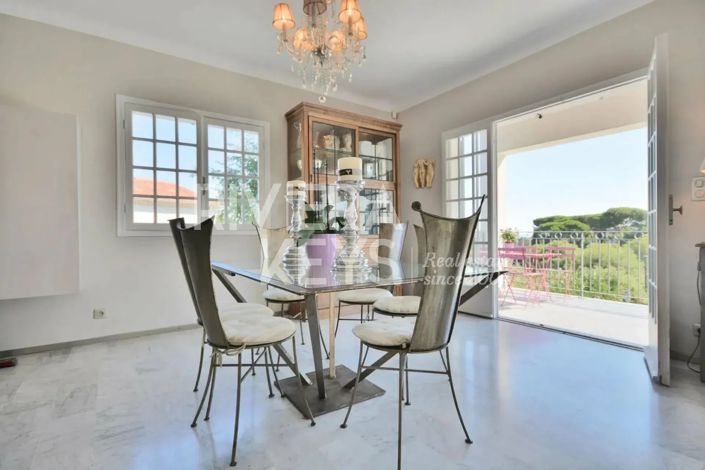 Image No.16-6 Bed House for sale