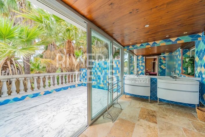 Image No.29-6 Bed House for sale