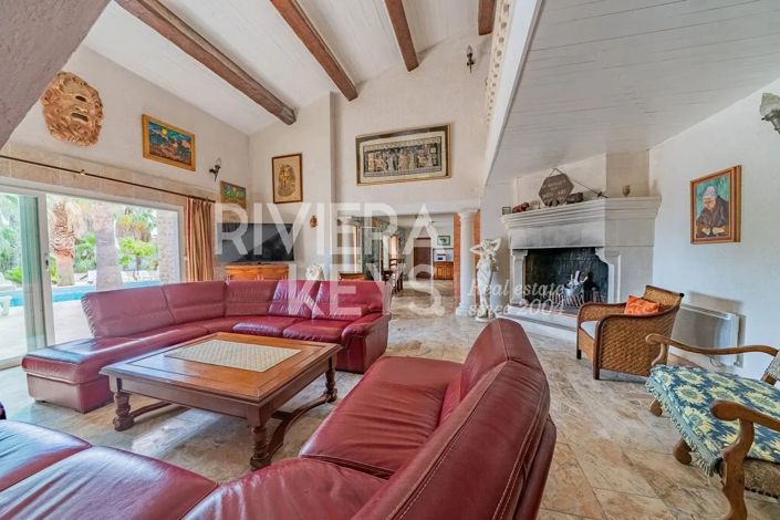 Image No.33-6 Bed House for sale