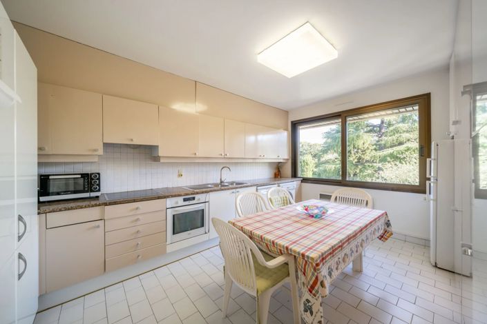 Image No.12-3 Bed Apartment for sale