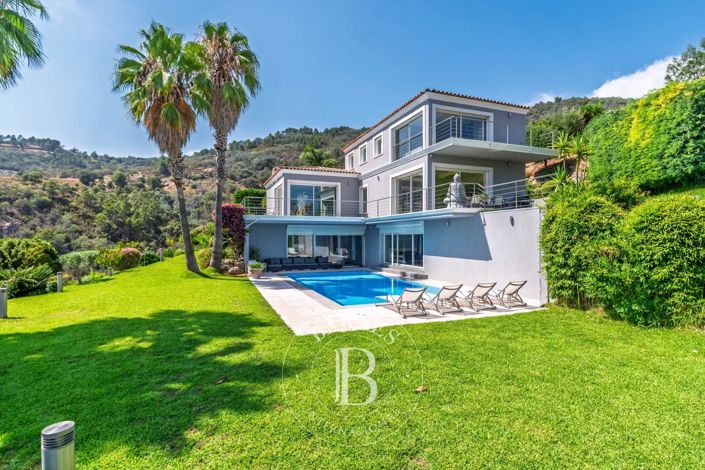 Image No.17-4 Bed House for sale