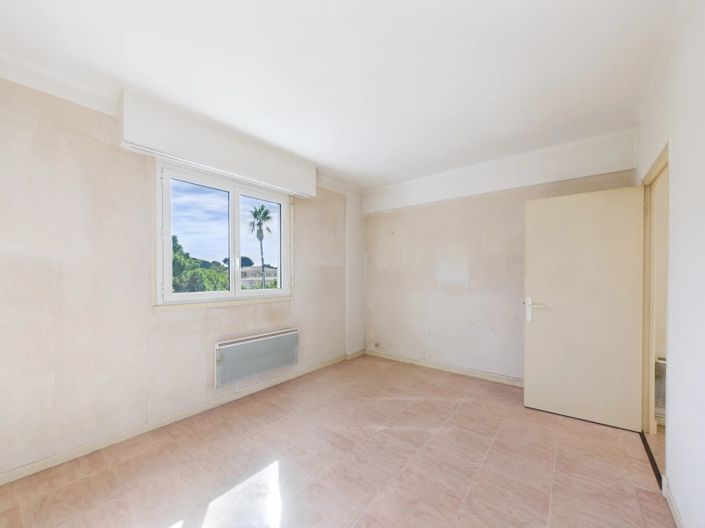 Image No.11-1 Bed Apartment for sale