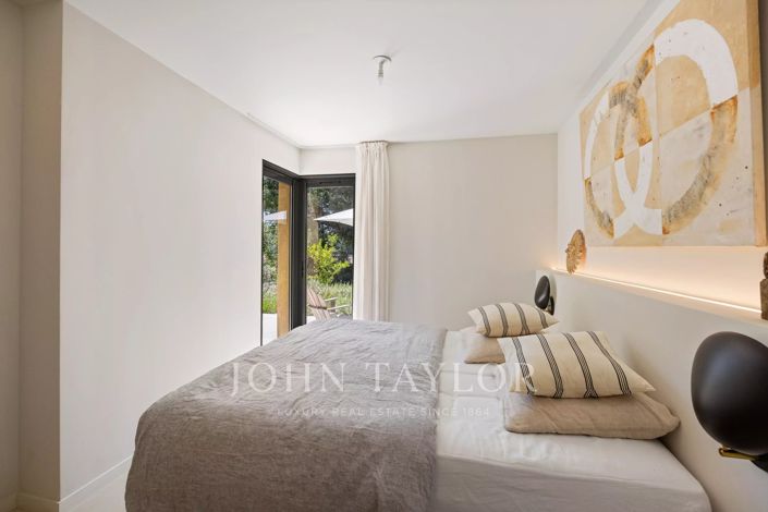 Image No.7-2 Bed House for sale