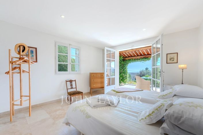 Image No.9-3 Bed House for sale