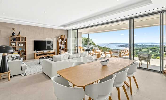 Image No.4-5 Bed House for sale