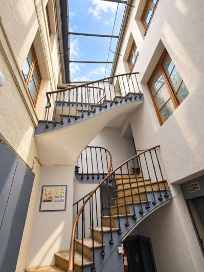 Image No.3-8 Bed House for sale
