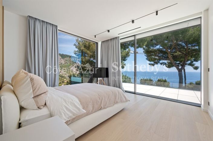 Image No.11-5 Bed House for sale