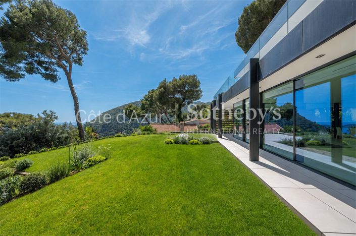 Image No.2-5 Bed House for sale