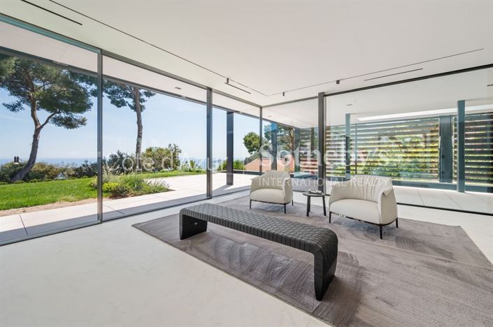Image No.9-5 Bed House for sale