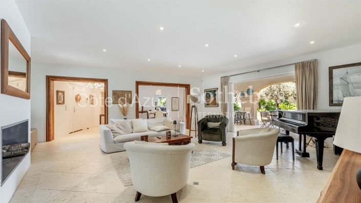 Image No.5-5 Bed House for sale