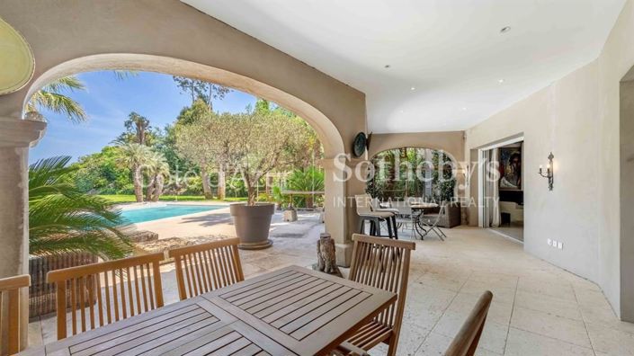 Image No.9-5 Bed House for sale
