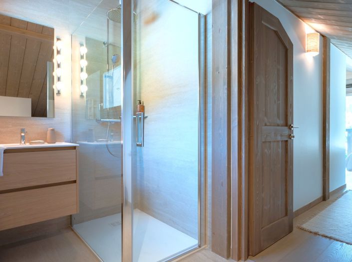 Image No.17-5 Bed House for sale