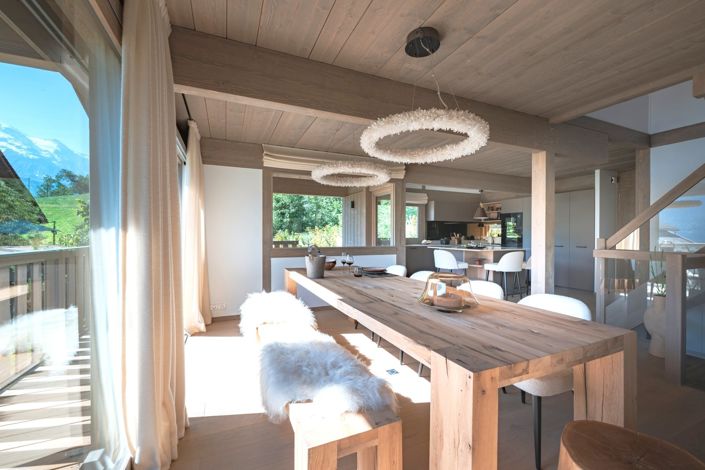 Image No.8-5 Bed House for sale