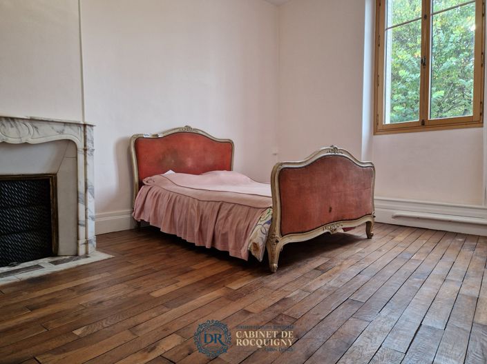 Image No.18-7 Bed House for sale