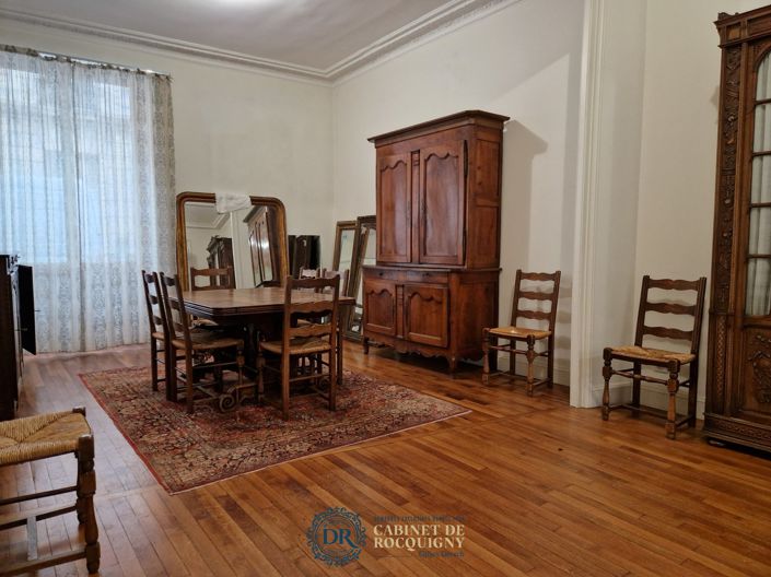 Image No.5-7 Bed House for sale