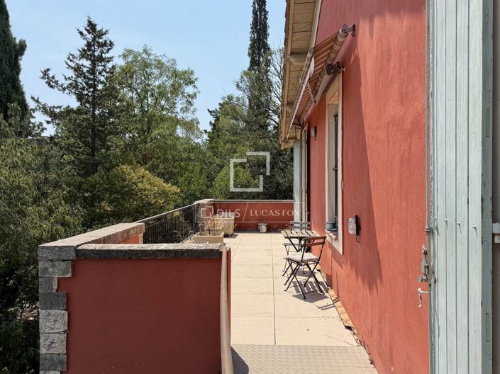 Image No.18-5 Bed House for sale