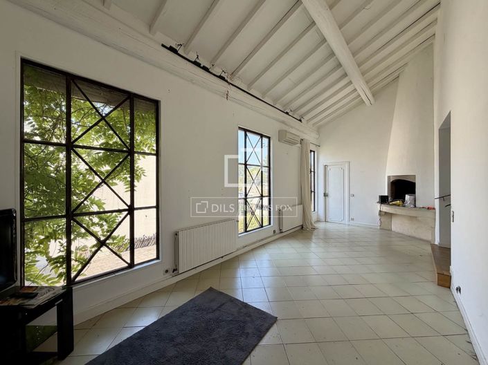 Image No.6-5 Bed House for sale