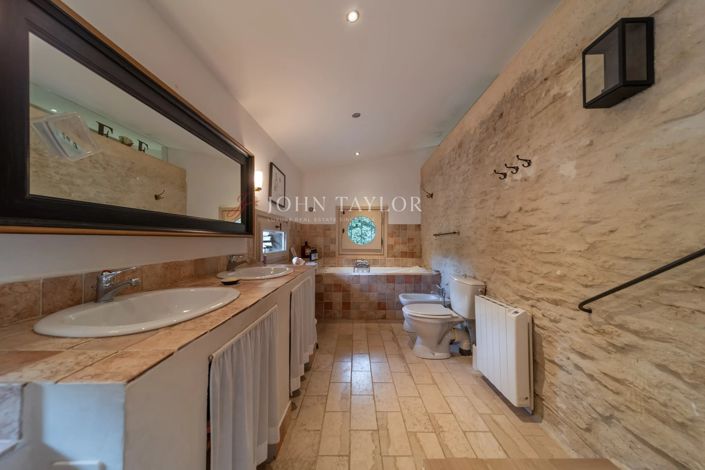 Image No.16-4 Bed House for sale