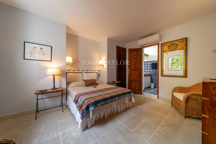 Image No.19-4 Bed House for sale