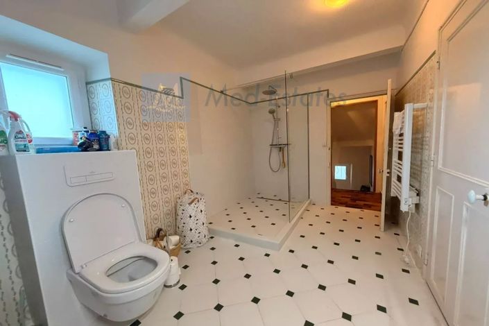 Image No.11-3 Bed House for sale