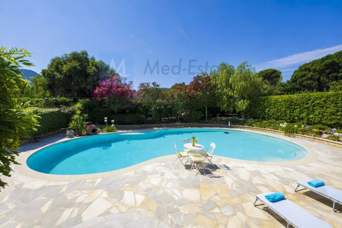 Image No.16-4 Bed House for sale