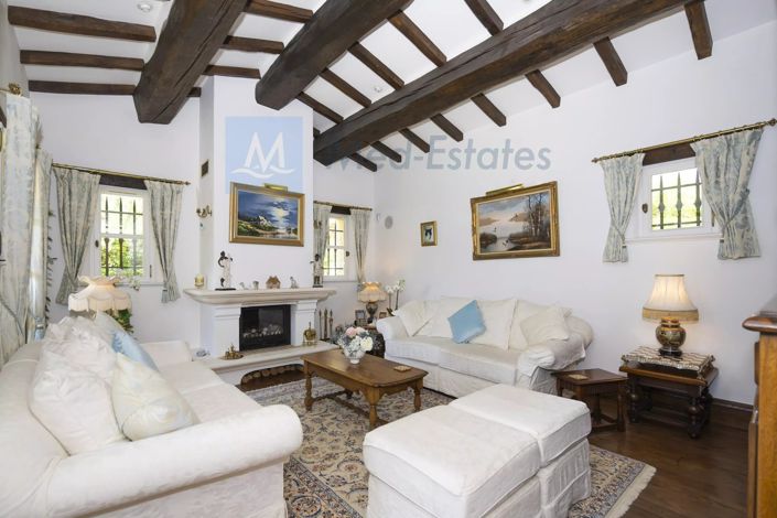 Image No.20-4 Bed House for sale