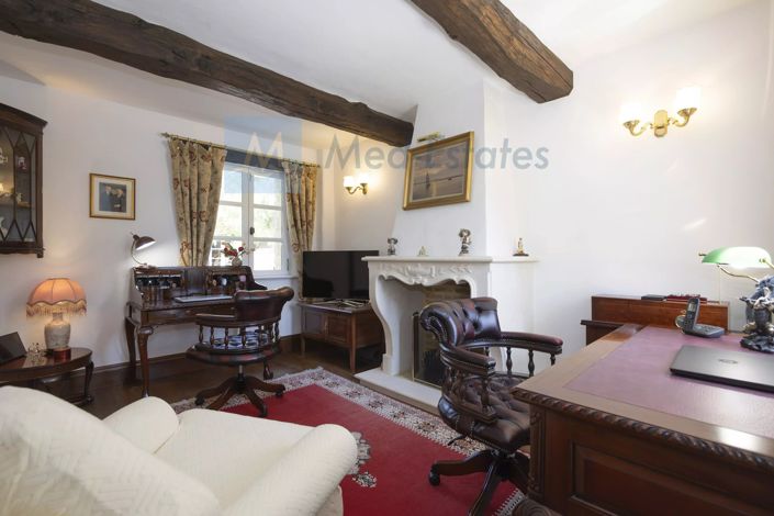 Image No.22-4 Bed House for sale