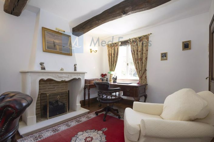 Image No.23-4 Bed House for sale