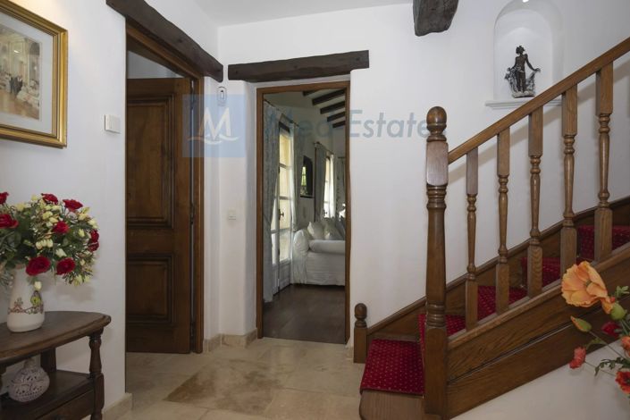 Image No.26-4 Bed House for sale
