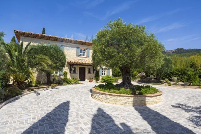 Image No.5-4 Bed House for sale