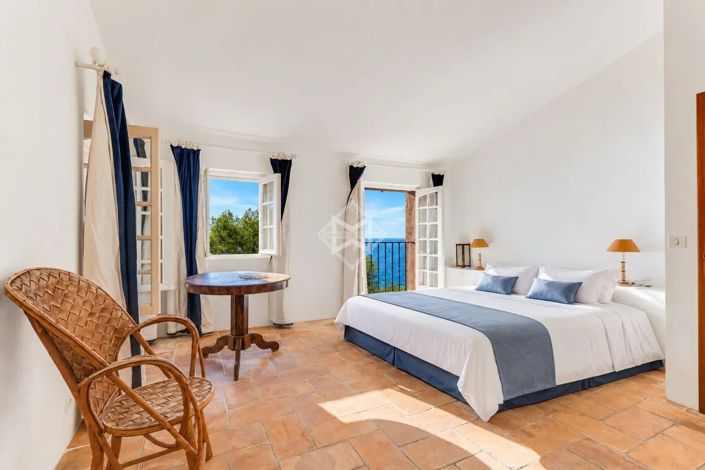 Image No.15-7 Bed House for sale