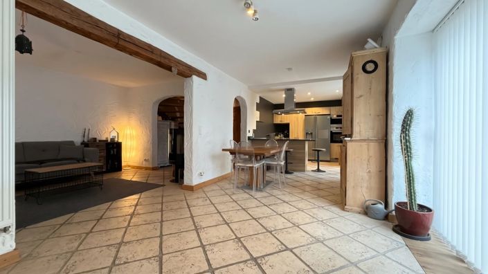 Image No.2-3 Bed House for sale