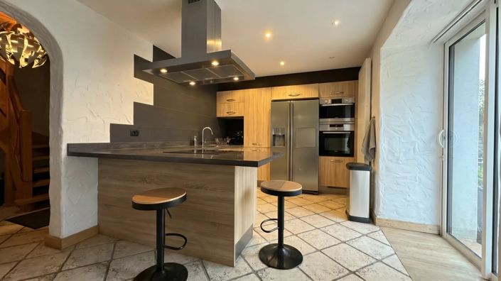 Image No.3-3 Bed House for sale