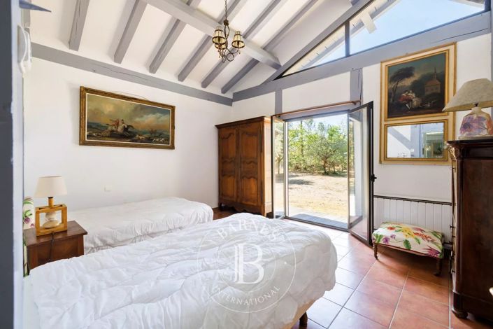 Image No.15-2 Bed House for sale