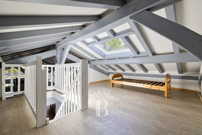 Image No.16-2 Bed House for sale