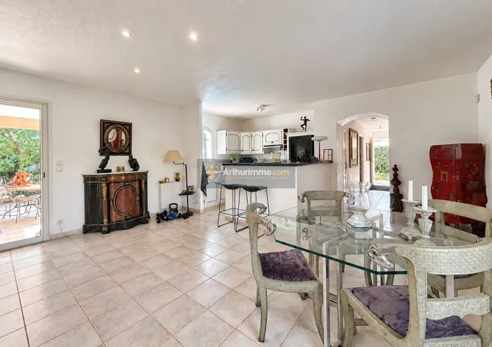 Image No.12-4 Bed House for sale