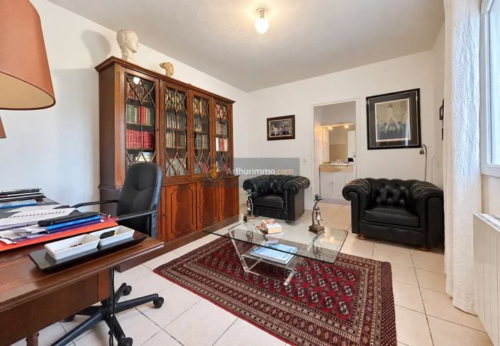 Image No.16-4 Bed House for sale