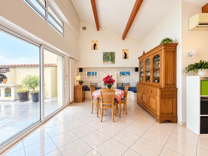 Image No.7-3 Bed House for sale