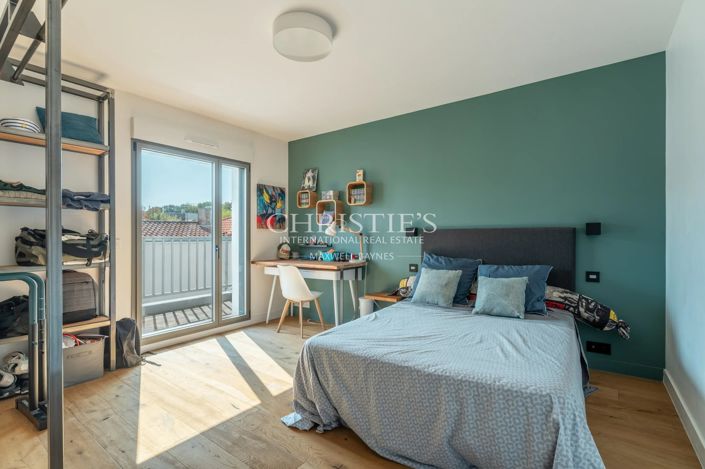 Image No.13-5 Bed House for sale