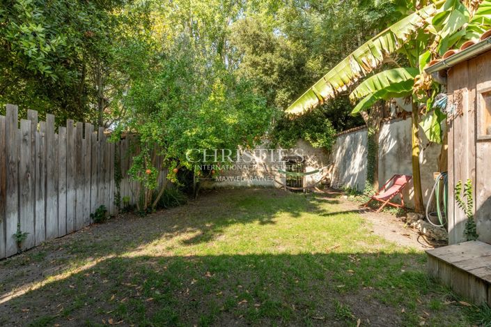 Image No.17-5 Bed House for sale