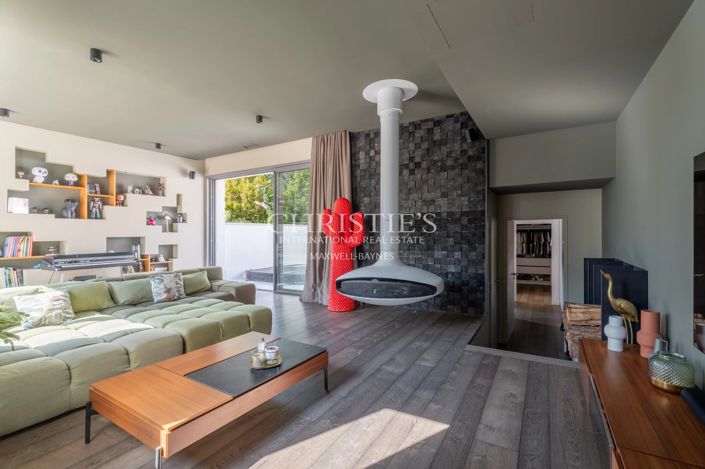 Image No.7-5 Bed House for sale