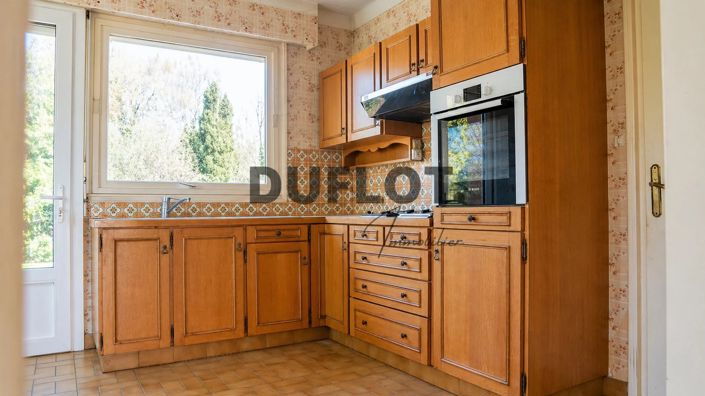 Image No.5-5 Bed House for sale