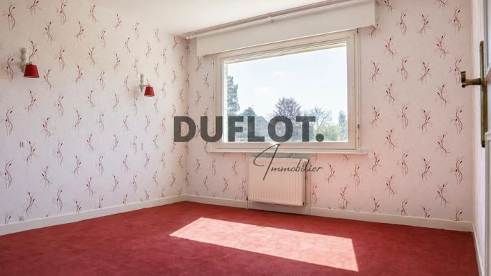 Image No.6-5 Bed House for sale