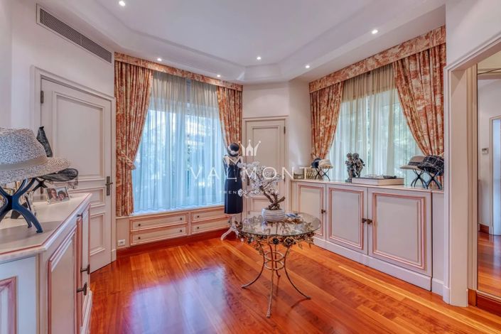 Image No.18-7 Bed House for sale