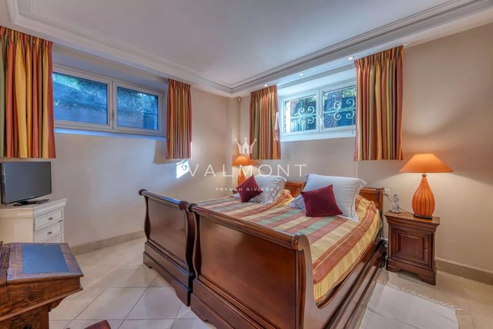 Image No.23-7 Bed House for sale