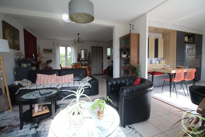 Image No.17-4 Bed House for sale