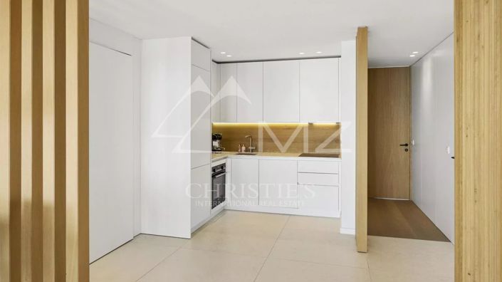 Image No.17-3 Bed Apartment for sale