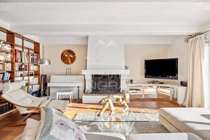 Image No.5-4 Bed House for sale